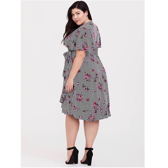 Torrid Floral Stripe Challis Wrap Dress Size One - Picture 13 of 13